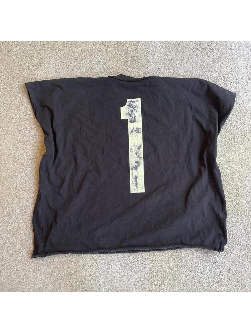 Yeezy Men's Black Tshirt